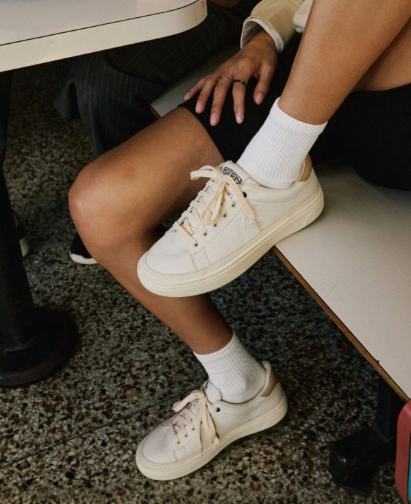 Women's KM1 Leather Sneaker | Black/Birch